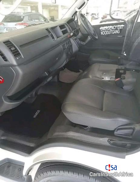 Toyota Quantum Manual 2019 - image 10