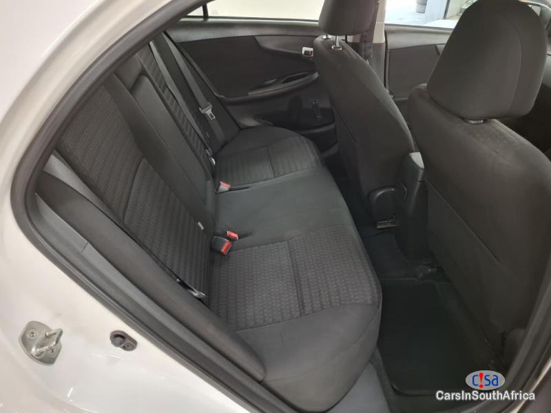 Toyota Corolla Manual 2016 - image 6