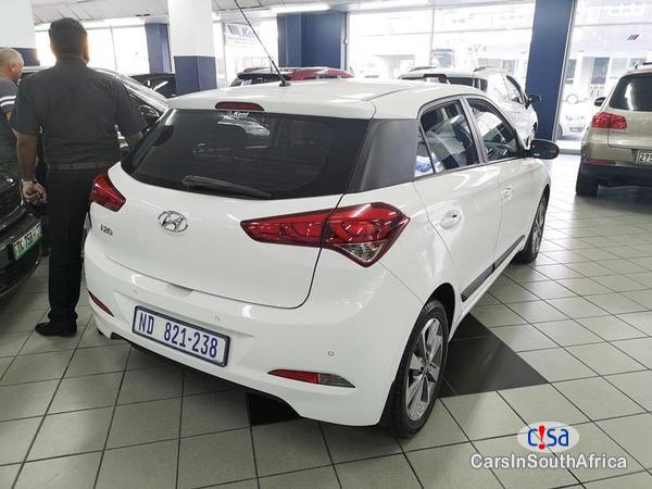Hyundai i20 Automatic 2016 - image 3