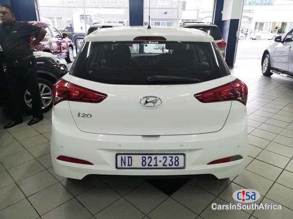 Hyundai i20 Automatic 2016 - image 4