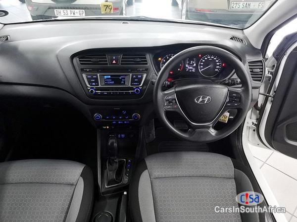 Hyundai i20 Automatic 2016 - image 5
