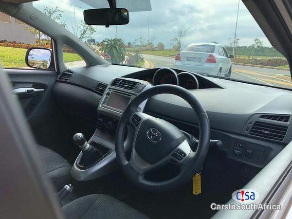 Toyota Verso Manual 2012