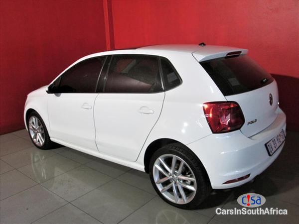 Volkswagen Polo Automatic 2015 - image 2