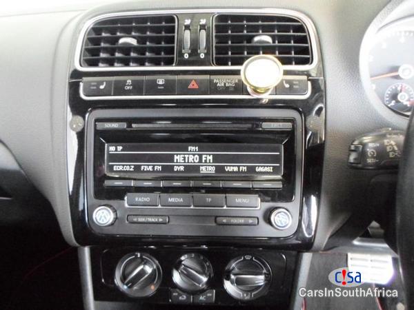 Volkswagen Polo Manual 2012 - image 13