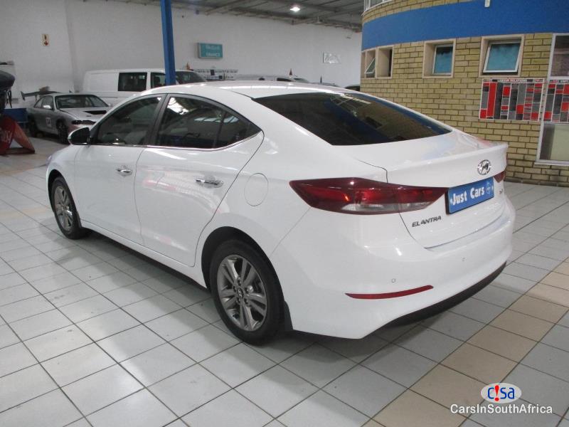 Hyundai Elantra 1.6 /call Whatsapp 068 346 6875 Automatic 2019 - image 2
