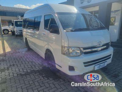 Pictures of Toyota Quantum GL 2.5 D-4D Manual 14-Seats Manual 2012