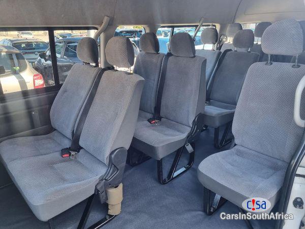 Toyota Quantum GL 2.5 D-4D Manual 14-Seats Manual 2012 - image 5