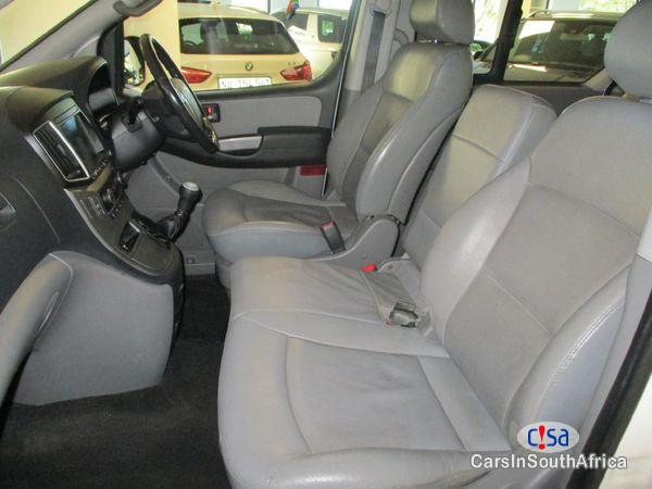 Hyundai H-1 2.4 CVVT Executive Call 081 494 5928 Manual 2018 - image 3