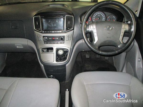 Hyundai H-1 2.4 CVVT Executive Call 081 494 5928 Manual 2018 - image 5
