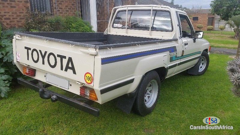 Toyota Hilux 0783349415 Manual 1998 - image 4