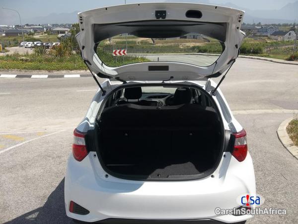 Toyota Yaris Manual 2017