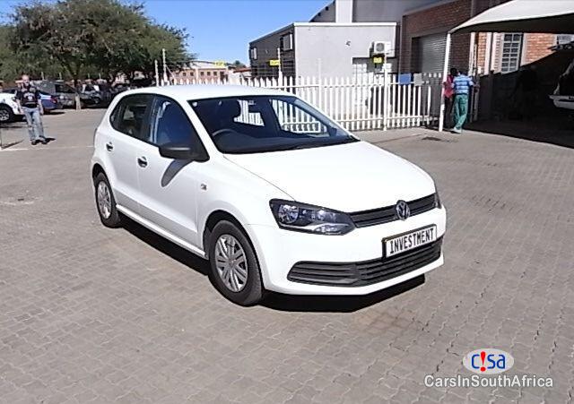 Volkswagen Polo Manual 2015 - image 2