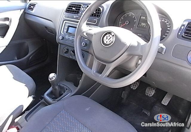 Volkswagen Polo Manual 2015 - image 3