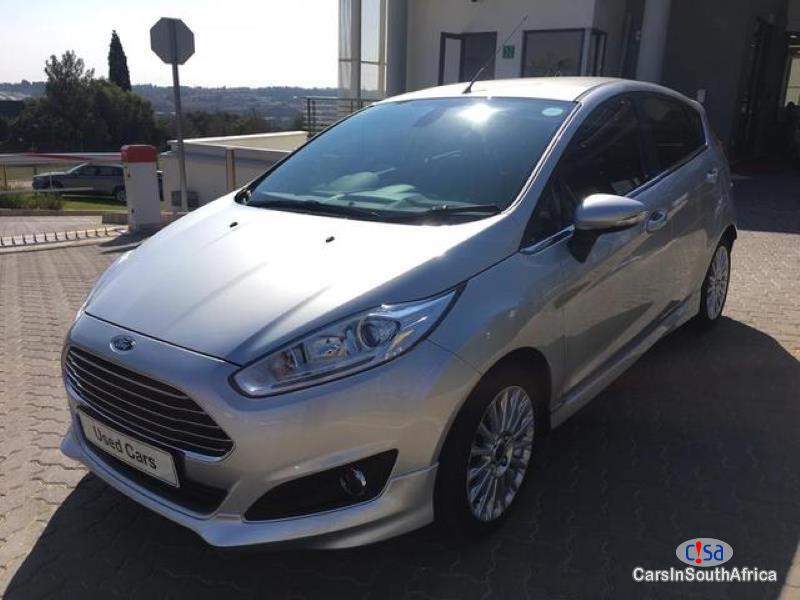 Ford Fiesta Manual 2016 - image 2