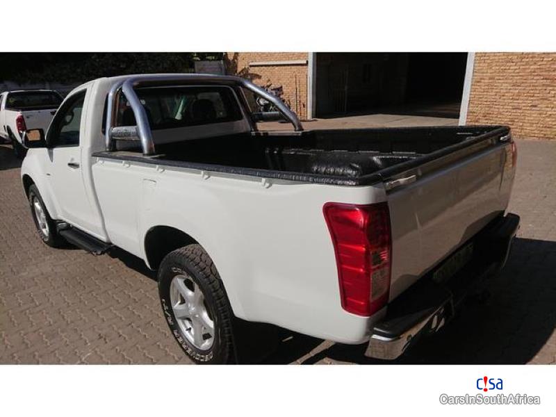 Isuzu KB300 Manual 2014 in South Africa