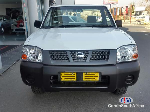 Nissan NP300 2.0 Manual 2017 in South Africa