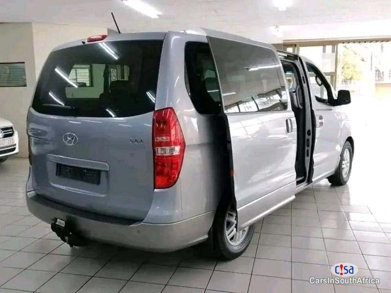 Hyundai H-1 2.5 CRDl +27 685845776 Manual 2017 in Gauteng