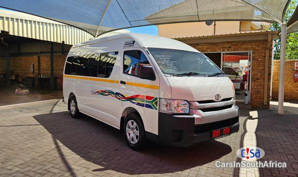 Pictures of Toyota Quantum 2.5 D-4D Sesfikile 16-Seat Manual 2014