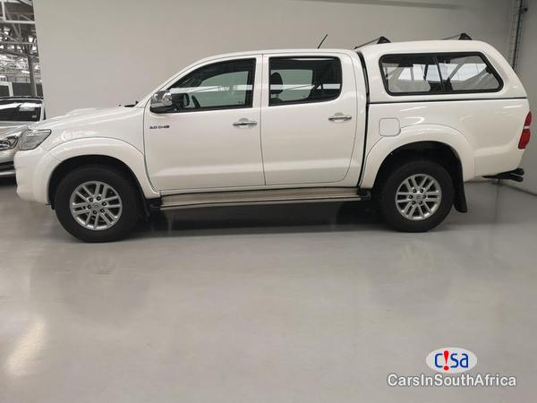 Toyota Hilux Automatic 2013 - image 3