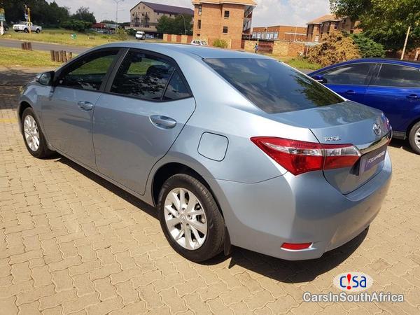 Toyota Corolla Manual 2016 - image 2