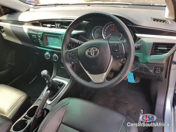 Toyota Corolla Manual 2016 - image 3