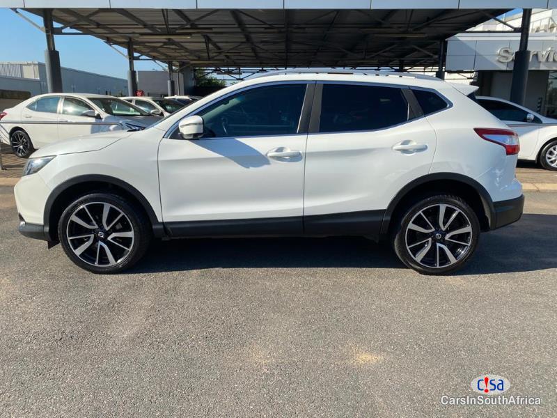 Nissan Qashqai Manual 2015 in South Africa