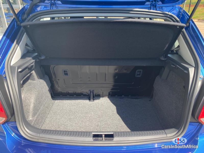 Volkswagen Polo 1.4 Automatic 2022 - image 6