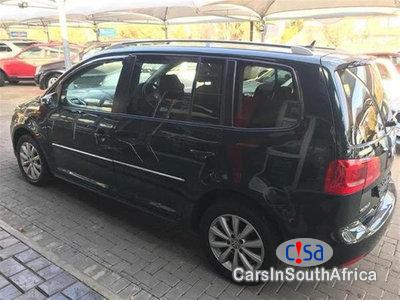 Volkswagen Touran 1.4TSI Highline Manual 2014 - image 4