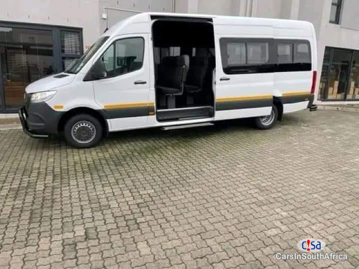 Mercedes Benz 516 Manual 2020