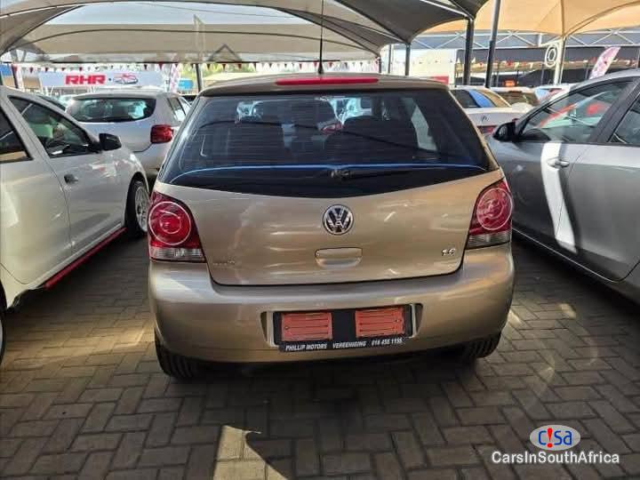 Volkswagen Polo 1.6 Manual 2016 - image 4