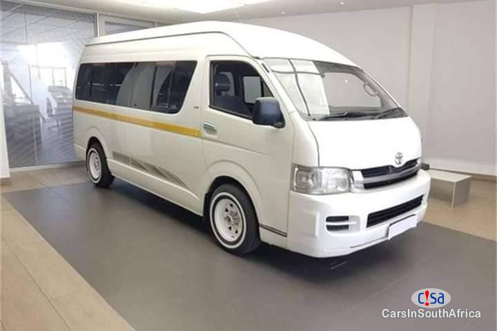 Pictures of Toyota HiAce 2.5 Manual 2018