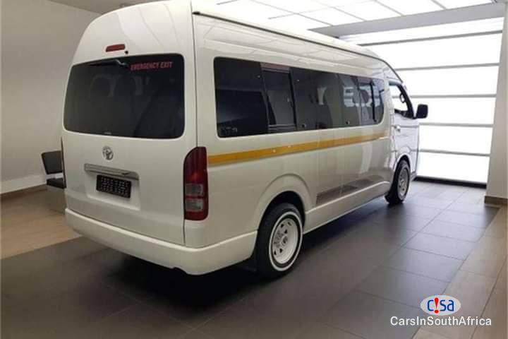 Toyota HiAce 2.5 Manual 2018 - image 3
