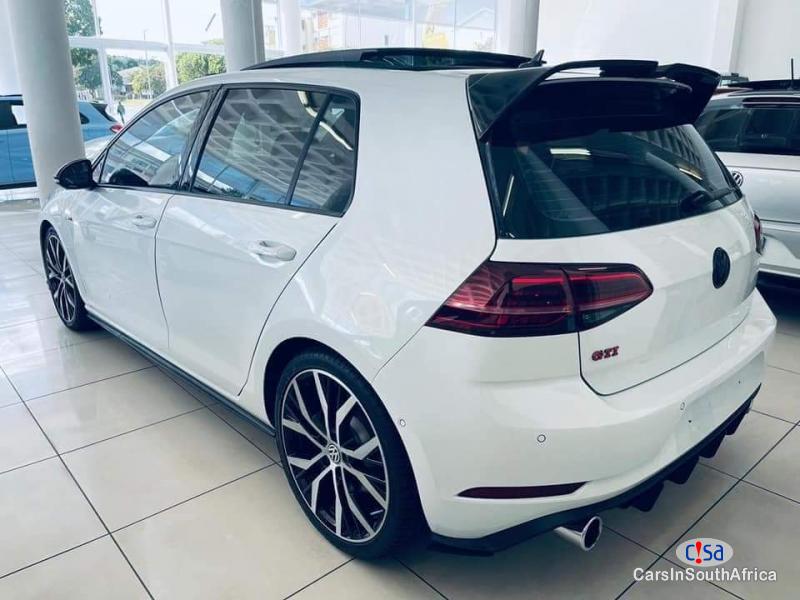 Volkswagen Golf 2.0 GTI Automatic 2019 - image 2