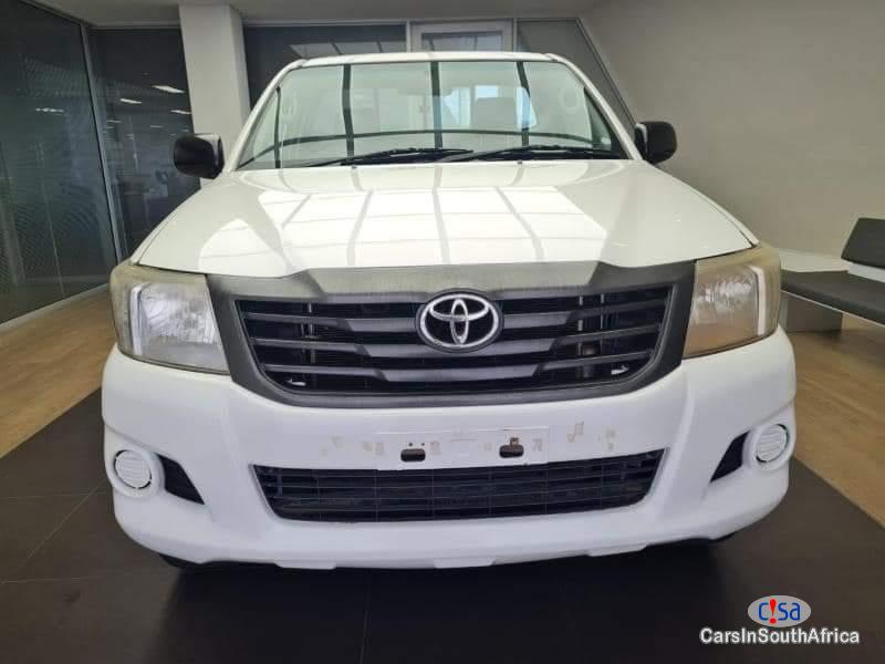 Toyota Hilux 2.5D-4D Manual 2015