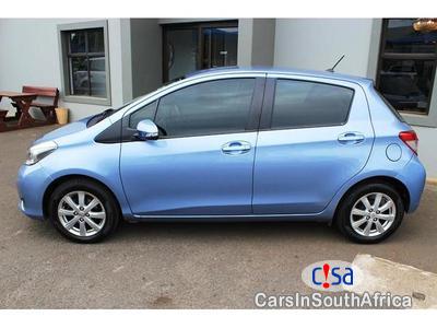 Pictures of Toyota Yaris 1.3 Automatic 2012