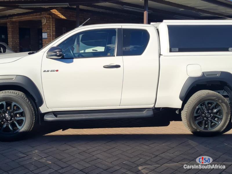 Toyota Hilux Automatic 2021