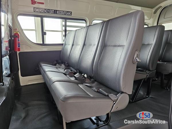 Toyota Quantum 2.5 D-4D Sesfikile Call 081 494 5928 Delivery Nationwide Manual 2020 - image 2