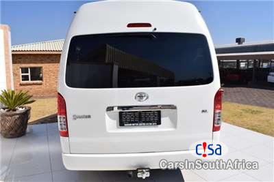 Toyota Quantum 2.7 Manual 2013 - image 2