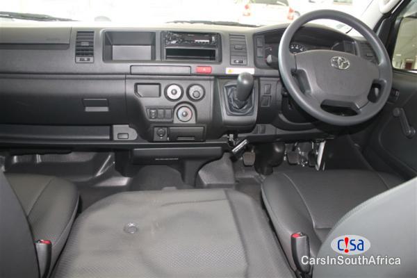 Toyota Quantum Manual 2016 - image 5