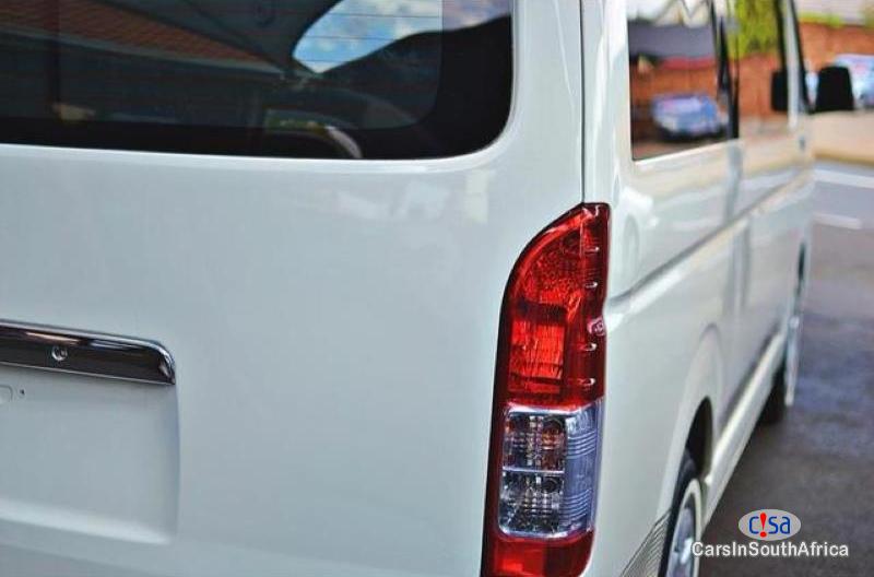 Toyota Quantum 2.5D-4D GL 14-Seater Manual 2015 in South Africa