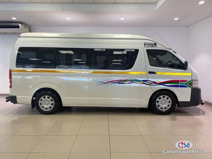 Toyota HiAce Toyota Quantum 2.5D-4D Ses´fikile 16-Seater Bus Manual 2023