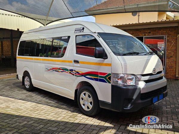 Pictures of Toyota Quantum 2.5 D-4D Sesfikile 16-Seat Manual 2020