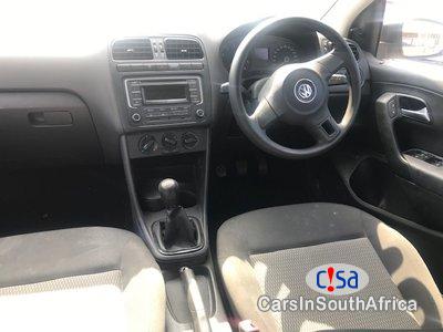 Volkswagen Polo 1 4 0671651564 Manual 2013 - image 4
