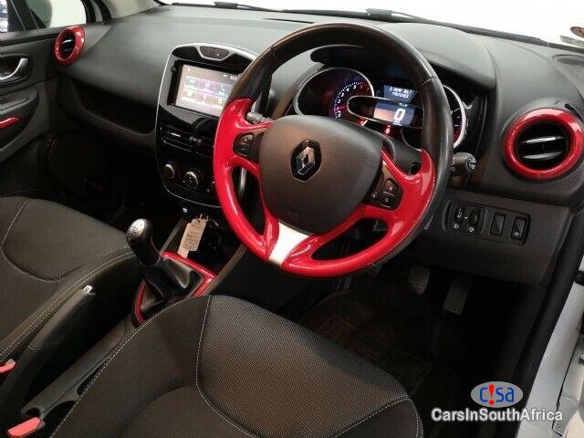 Renault Clio Manual 2014 in South Africa