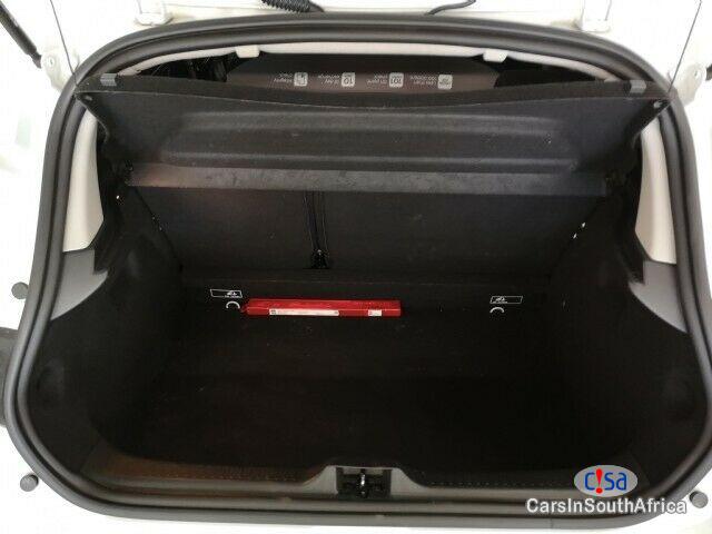 Picture of Renault Clio Manual 2014 in South Africa