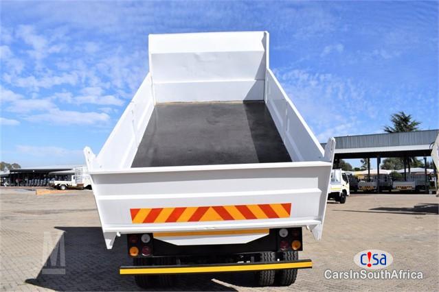 Nissan Other 3.6 Manual 2010 - image 11