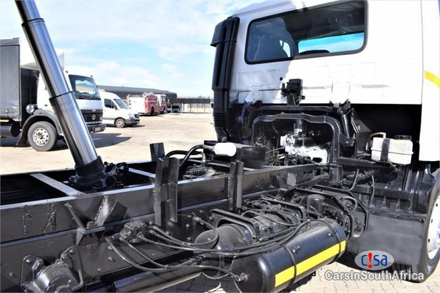 Nissan 3.6 Manual 2010 - image 12