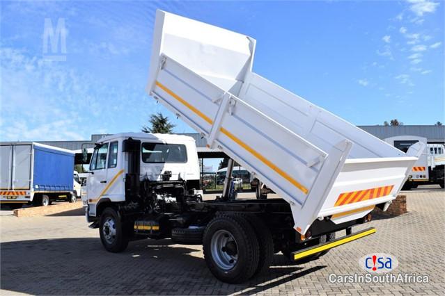 Nissan Other 3.6 Manual 2010 - image 15