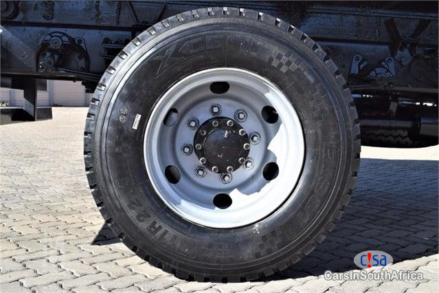 Nissan Other 3.6 Manual 2010