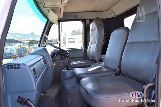 Nissan Other 3.6 Manual 2010 - image 9